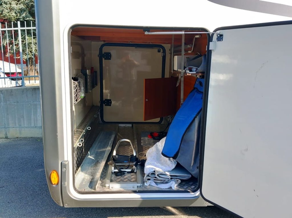 K-Yacht 85 Tekno Line motorhome letti gemelli