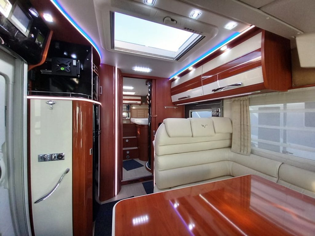 K-Yacht 85 Tekno Line motorhome letti gemelli