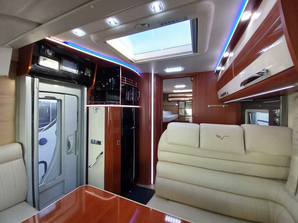 K-Yacht 85 Tekno Line motorhome letti gemelli
