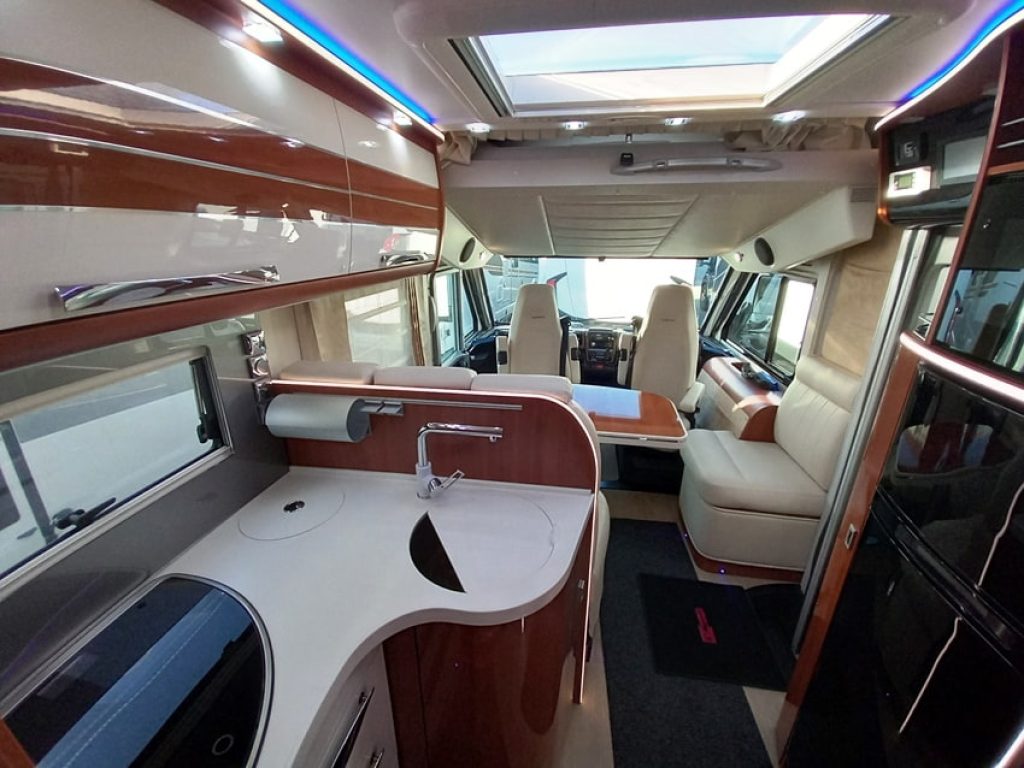 K-Yacht 85 Tekno Line motorhome letti gemelli