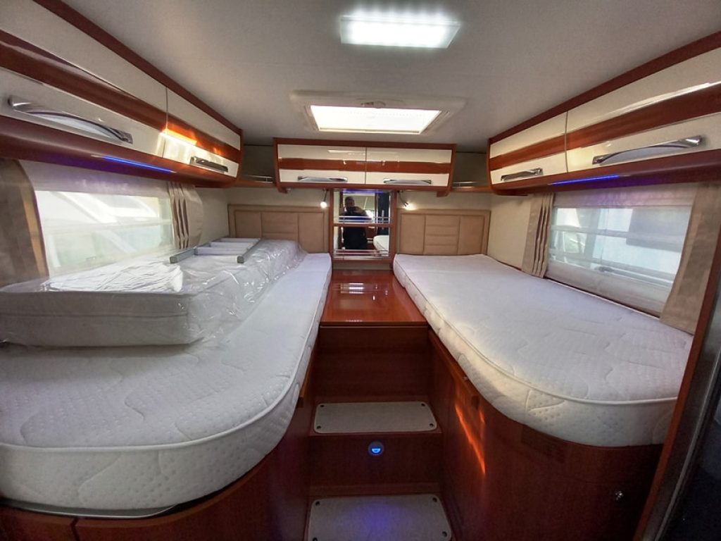K-Yacht 85 Tekno Line motorhome letti gemelli