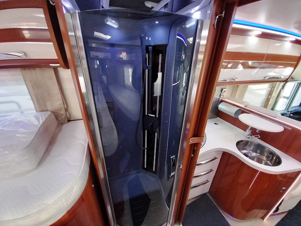 K-Yacht 85 Tekno Line motorhome letti gemelli