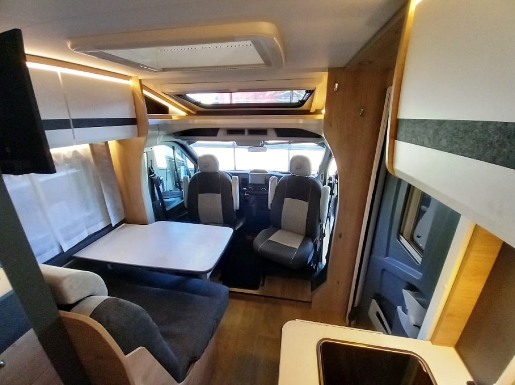 Globebus Go T45 semintegrale letti gemelli