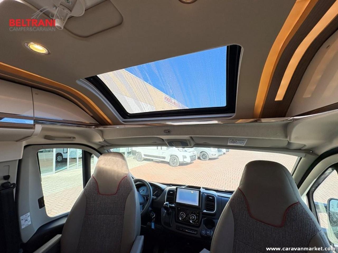 van Comfort GT Skyview 640 LE Charming