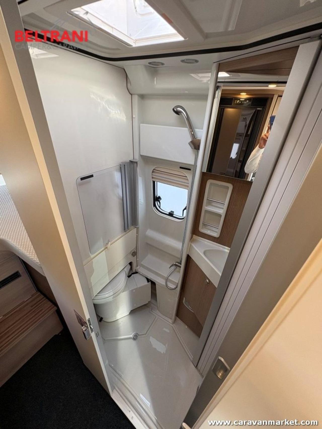 van Comfort GT Skyview 640 LE Charming