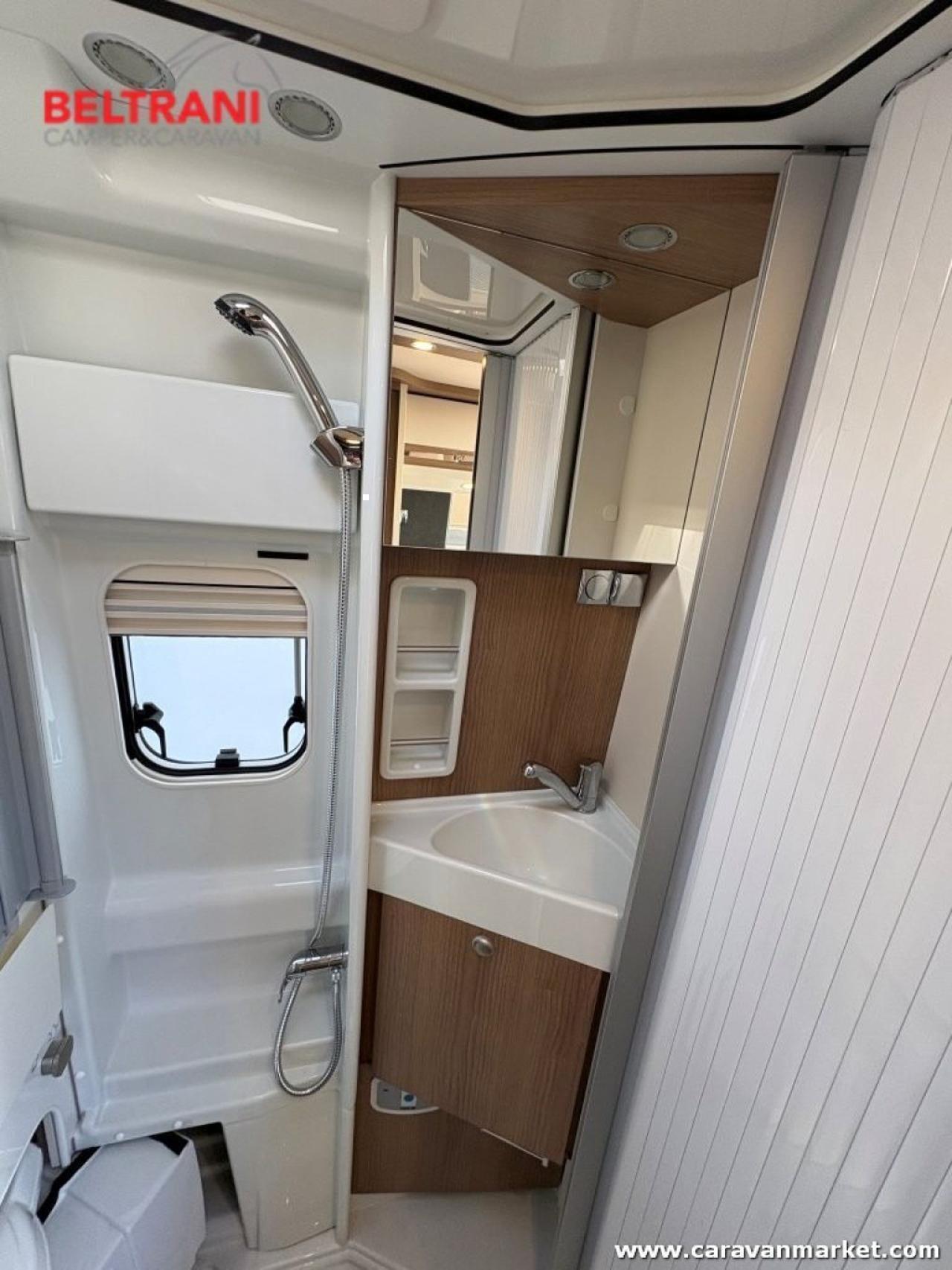 van Comfort GT Skyview 640 LE Charming