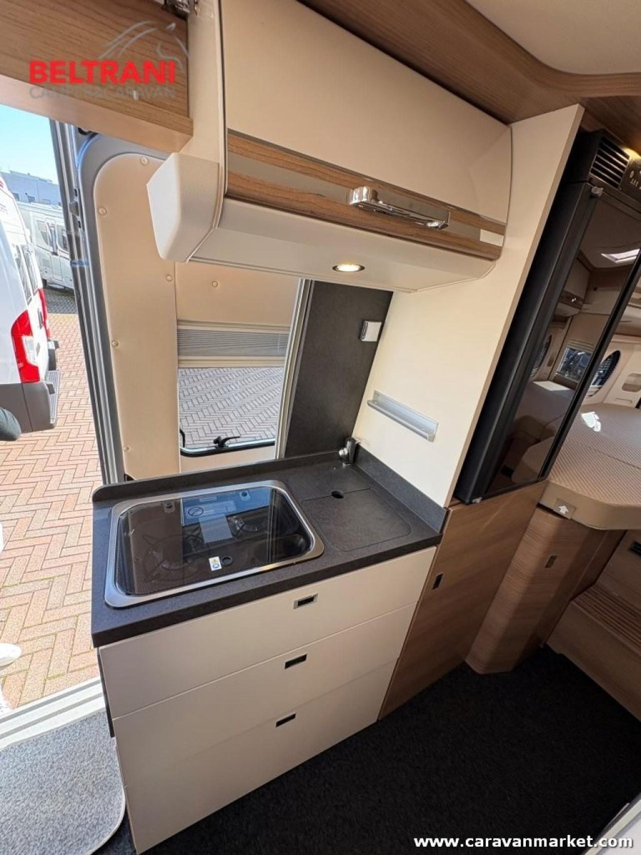 van Comfort GT Skyview 640 LE Charming